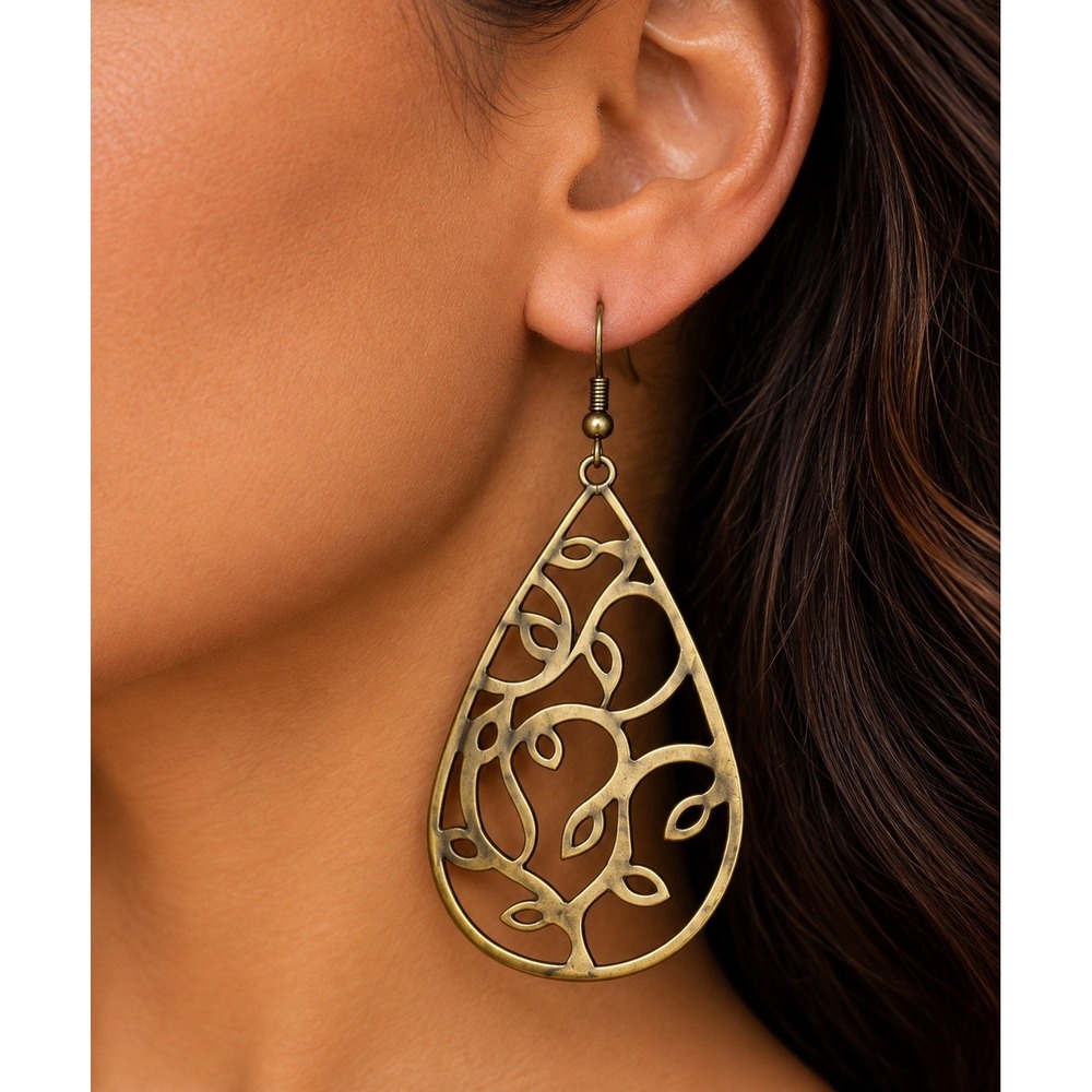 Womens 80s 90s Vintage Brass Tone Floral Vine Filigree Teardrop Dangle Earrings